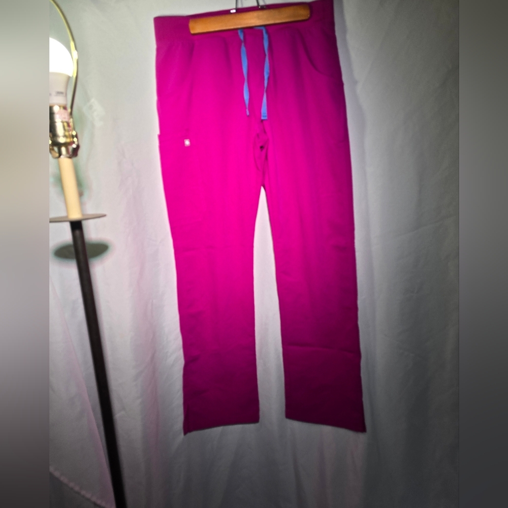 Figs Raspberry Sorbet Kade™ - Women's Cargo Scrub Pants - M